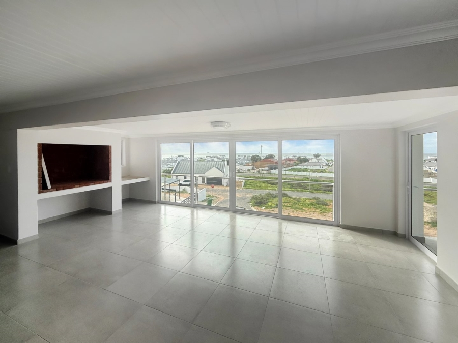 4 Bedroom Property for Sale in Da Gama Bay Western Cape